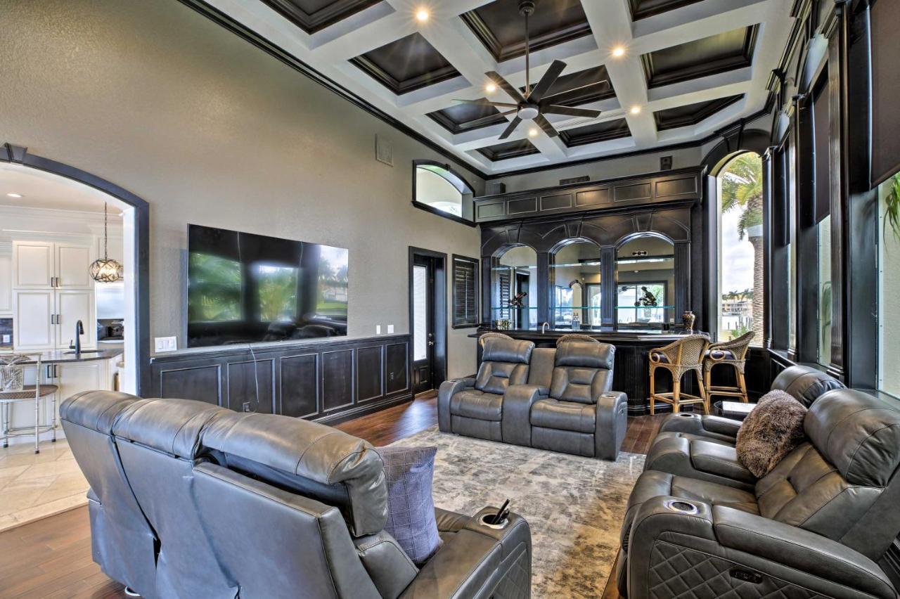 Luxe Escape With Boat Dock And Cabana! *