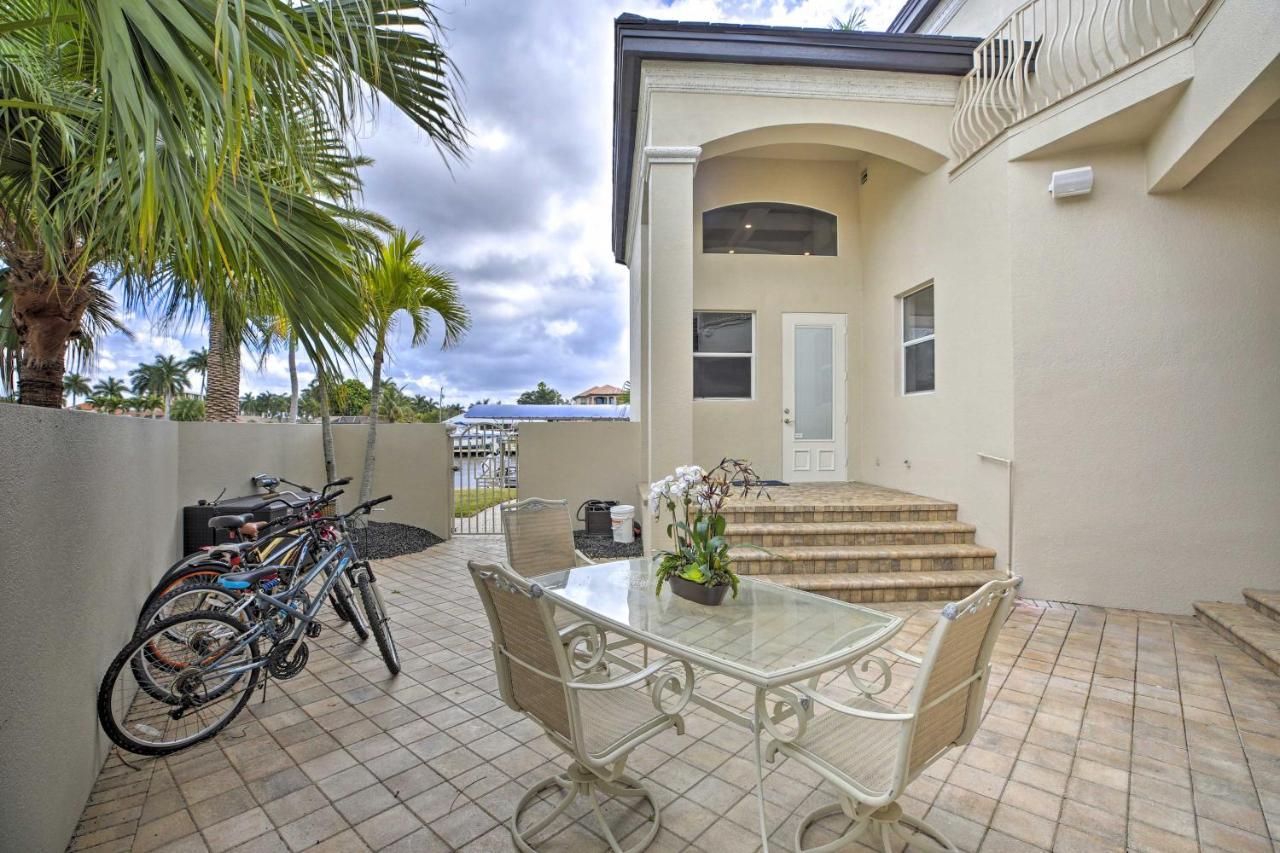 Luxe Escape With Boat Dock And Cabana! * Cape Coral