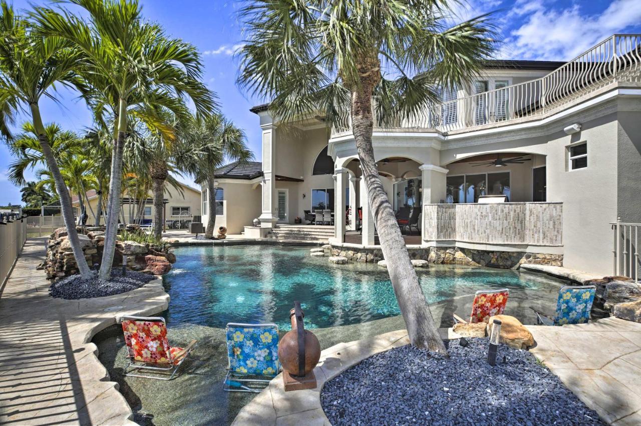 Holiday home Luxe Escape With Boat Dock And Cabana! *