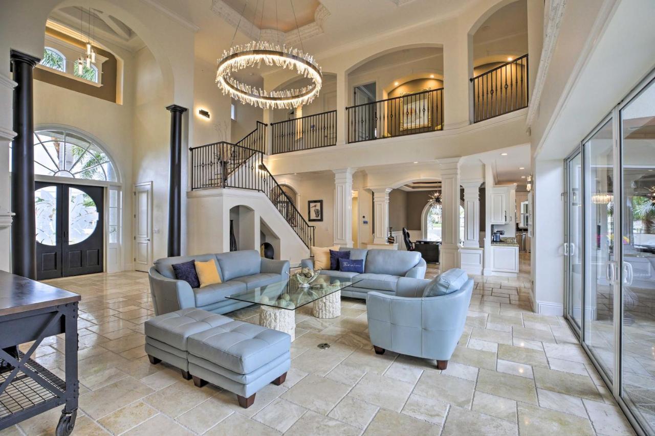 Luxe Escape With Boat Dock And Cabana!