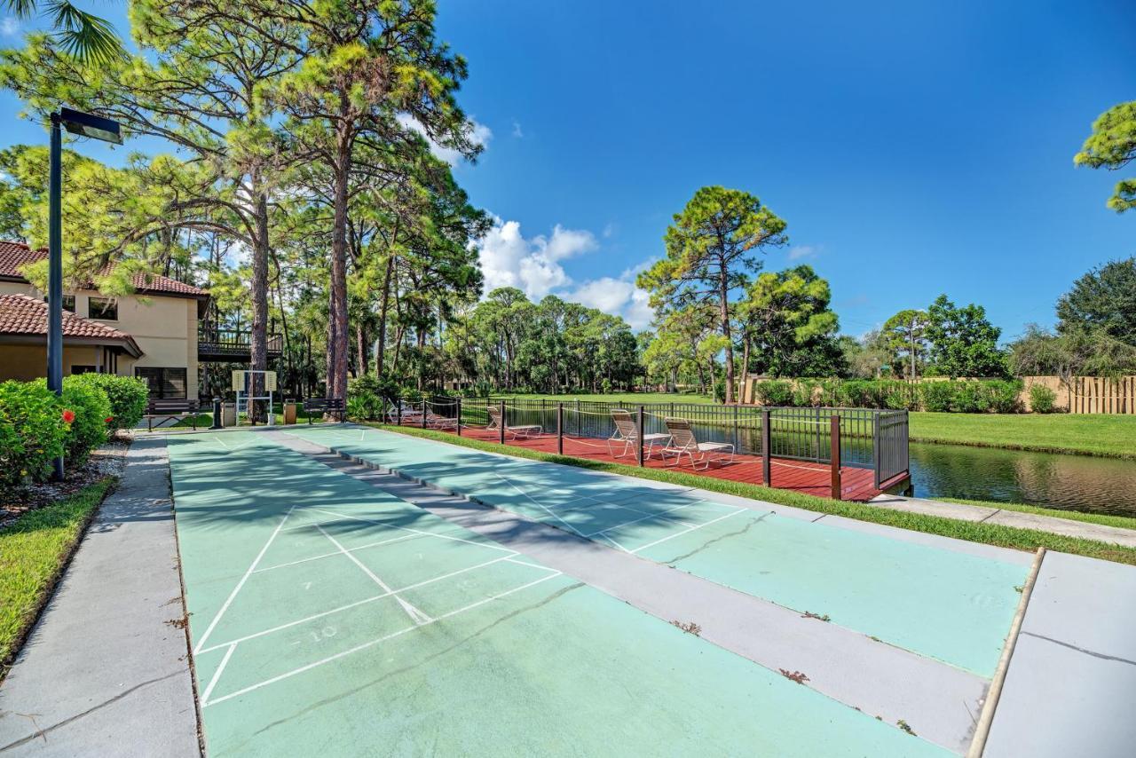 Village Des Pins 3645, 2 Bedrooms, Pool Access, Wifi, Hot Tub, Sleeps 4 Holiday home