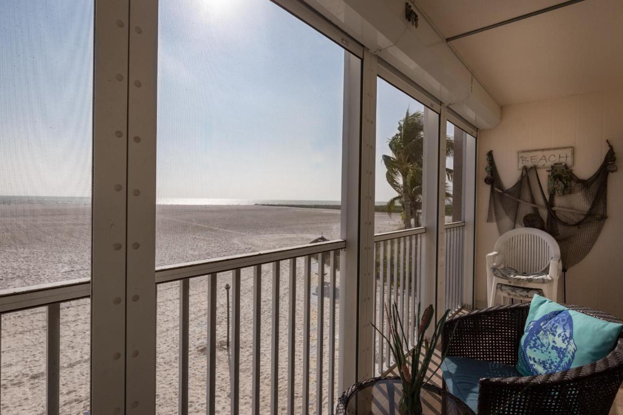 Apartment Castle 105, Gulf Front, 2 Bedrooms, , Elevator, Sleeps 6, Heated Pool *