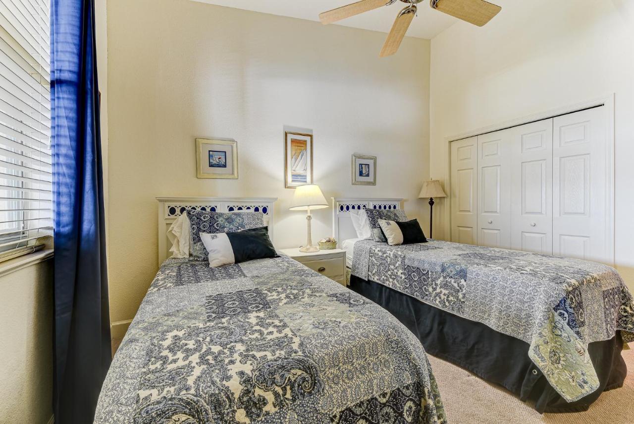 862 Cinnamon Apartment *