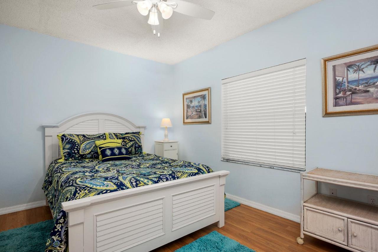 Ocean Village Club Q32 Apartment Butler Beach