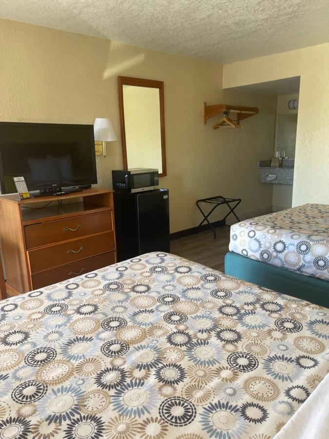 Hole The - Walton - Sunset Plaza - Nearby Beaches & Hurlburt Fort Walton Beach