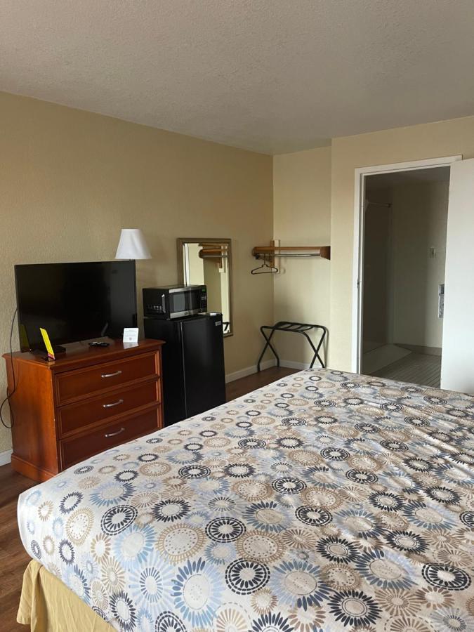 Hole The - Walton - Sunset Plaza - Nearby Beaches & Hurlburt Motel 2*