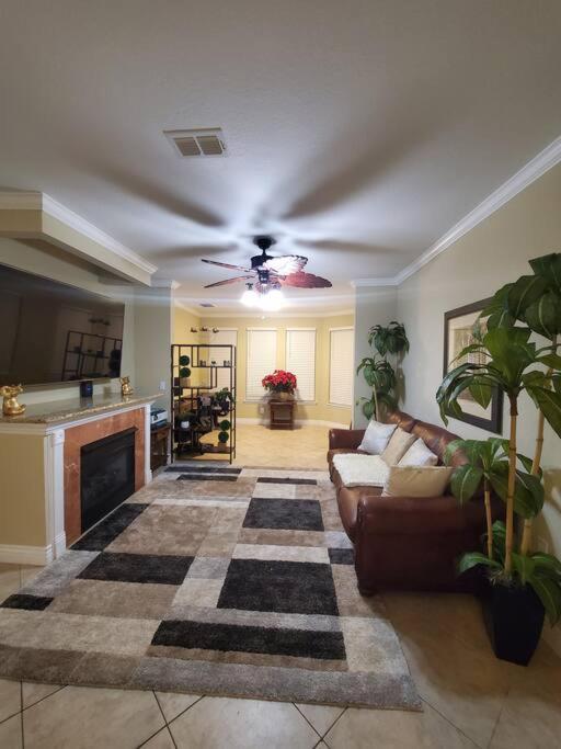 Luxury 5 Star Italian 2 Bd 2 Bath