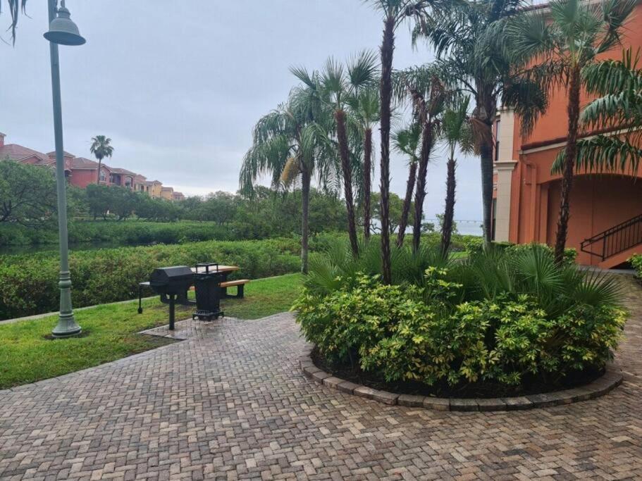 Luxury 5 Star Italian 2 Bd 2 Bath *