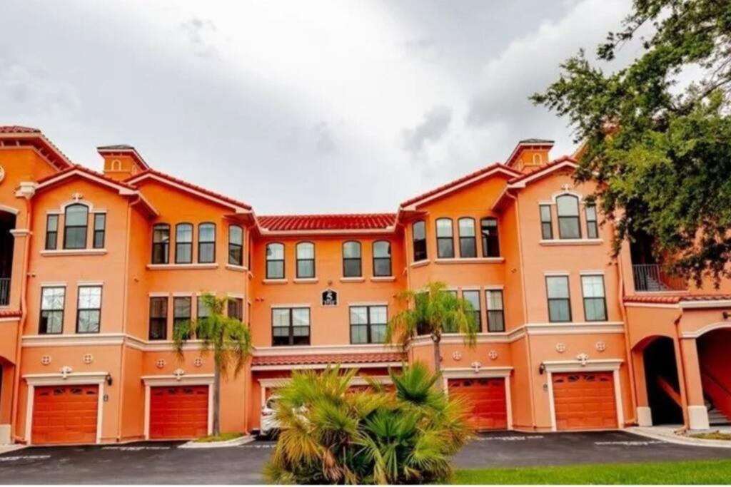 Apartment Luxury 5 Star Italian 2 Bd 2 Bath