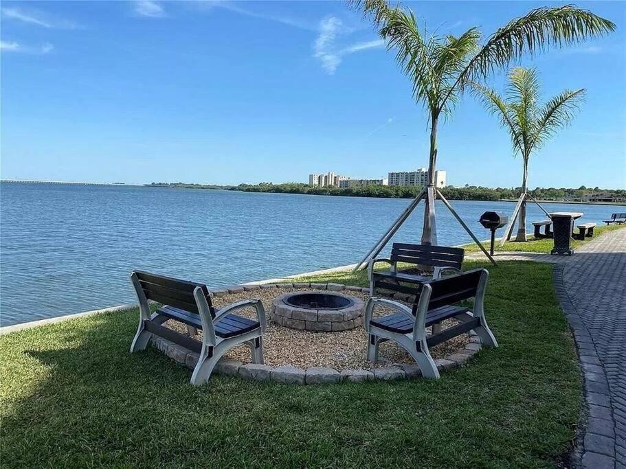 Luxury 5 Star Italian 2 Bd 2 Bath * Clearwater