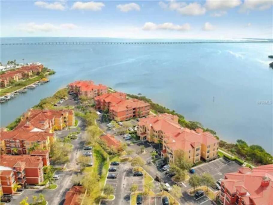 Luxury 5 Star Italian 2 Bd 2 Bath * Clearwater