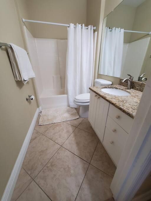 Luxury 5 Star Italian 2 Bd 2 Bath Apartment