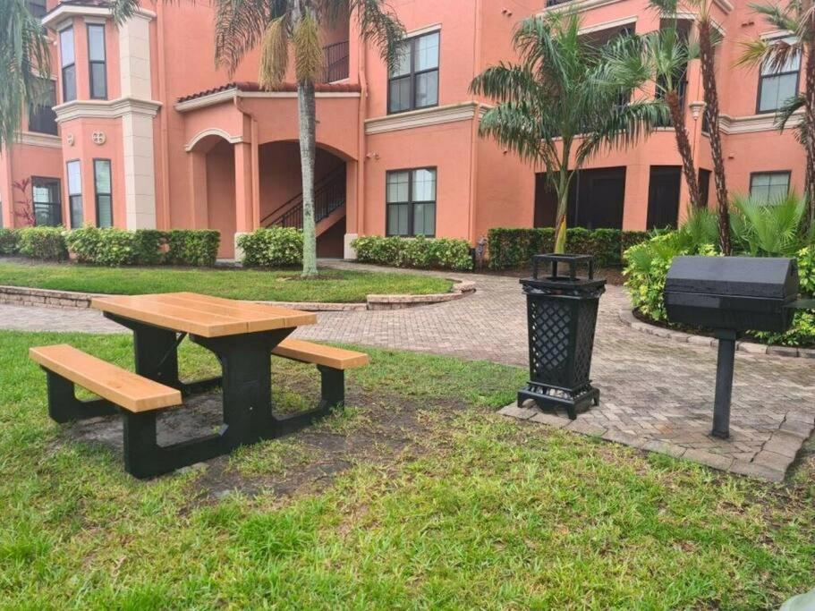 Luxury 5 Star Italian 2 Bd 2 Bath *