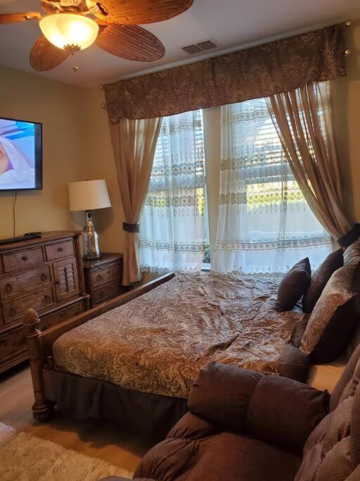 Luxury 5 Star Italian 2 Bd 2 Bath Apartment *