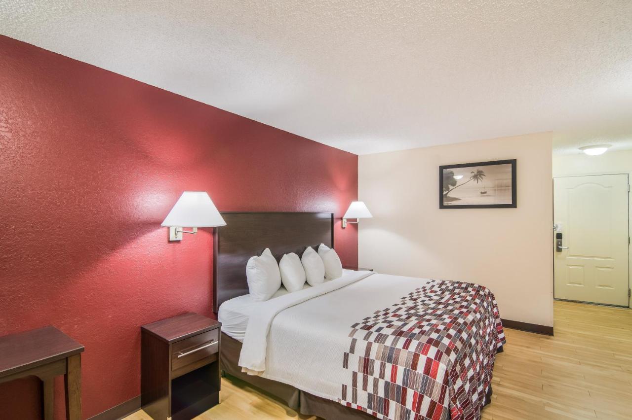 Motel Red Roof & Pensacola East - 2*
