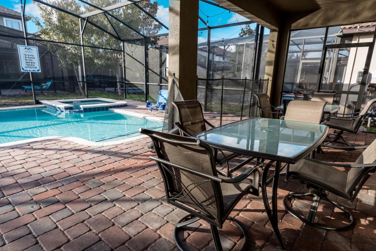 8 Bedroom Estate Near World * Davenport