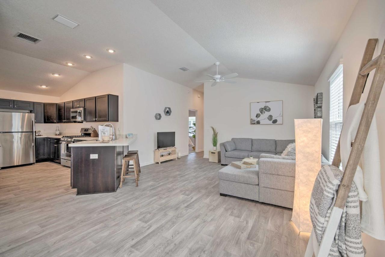 With Community Amenities! * The Villages