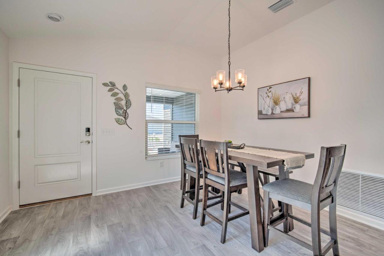 Villa With Community Amenities! *