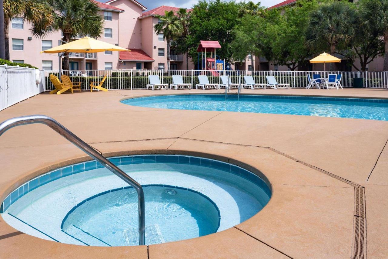 Aparthotel Vacation 2, A Ramada By Wyndham 3*