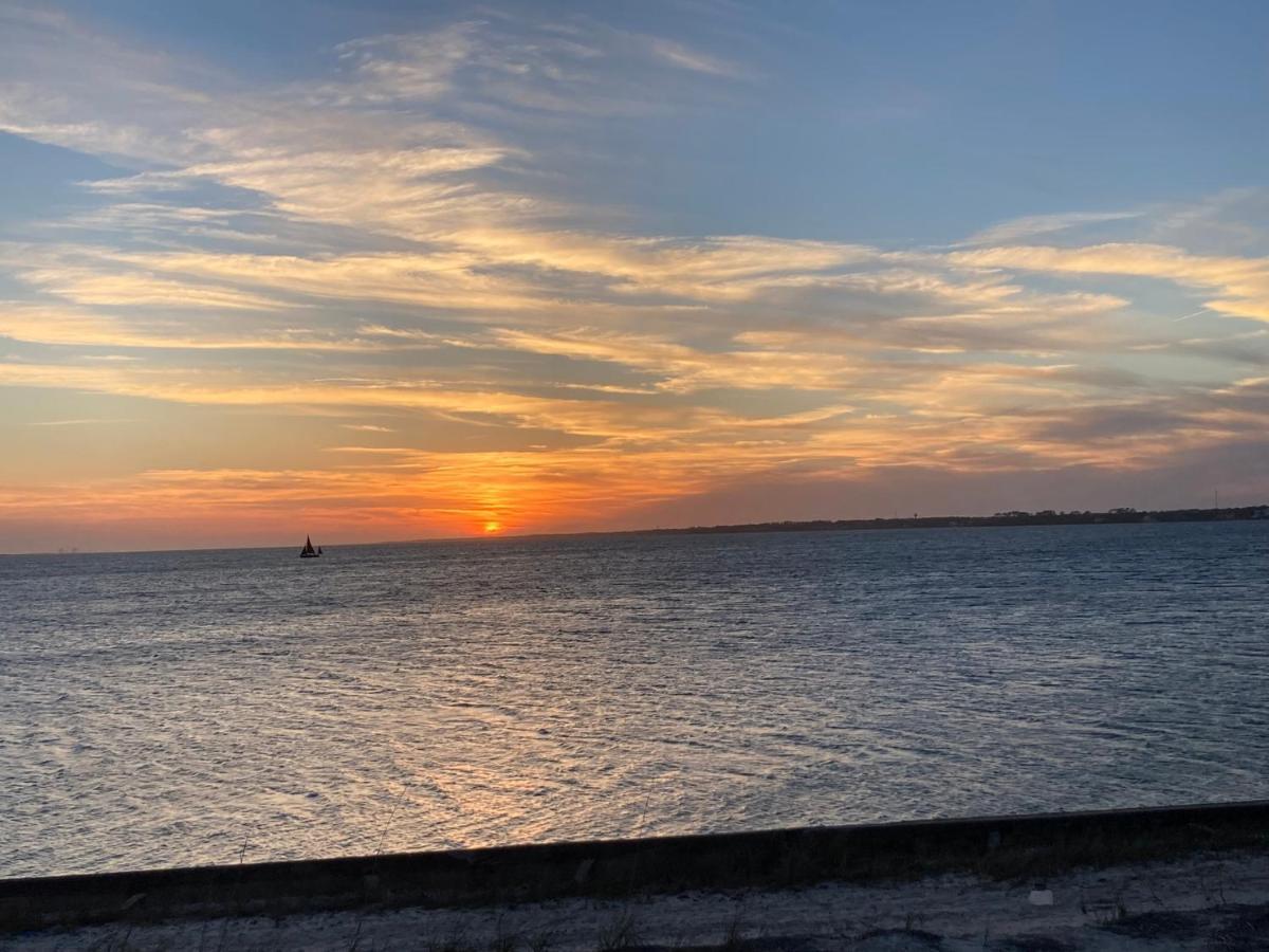 Romantic For 2-sunset Harbor Palms 1-205, Pool, Fishing Pier *