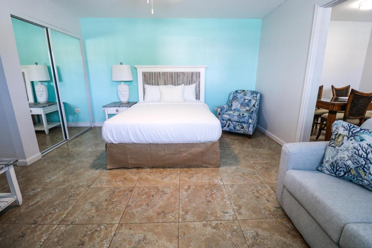 Drop Anchor & Marina Resort