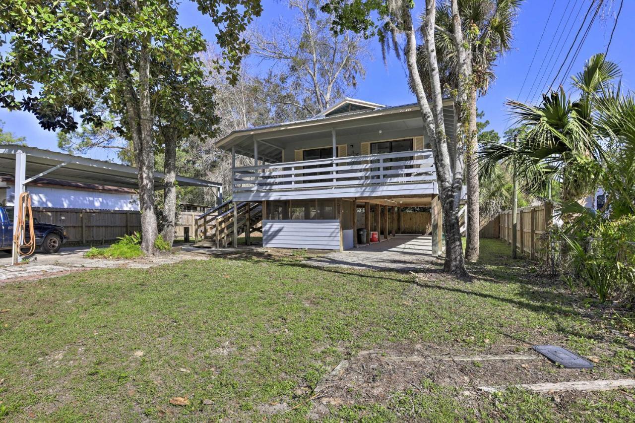 Holiday home Tailing Tides Getaway With Covered Boat Parking! Steinhatchee