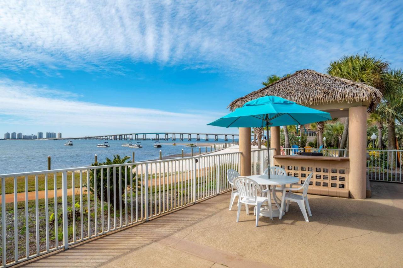 Western Waterfront Hotel 3*