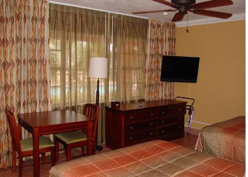 Away Hotel Lauderdale-by-the-Sea