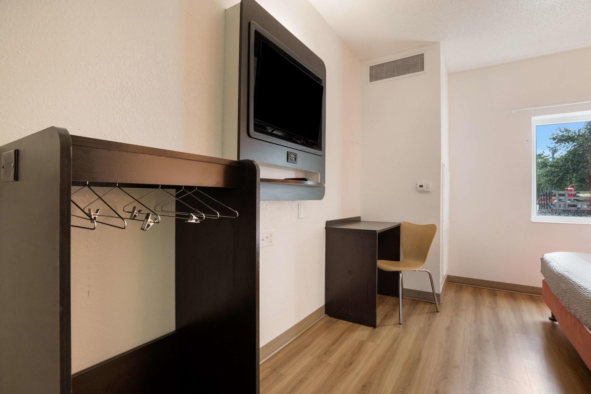 6-orlando, Fl - International Dr Hotel 2*