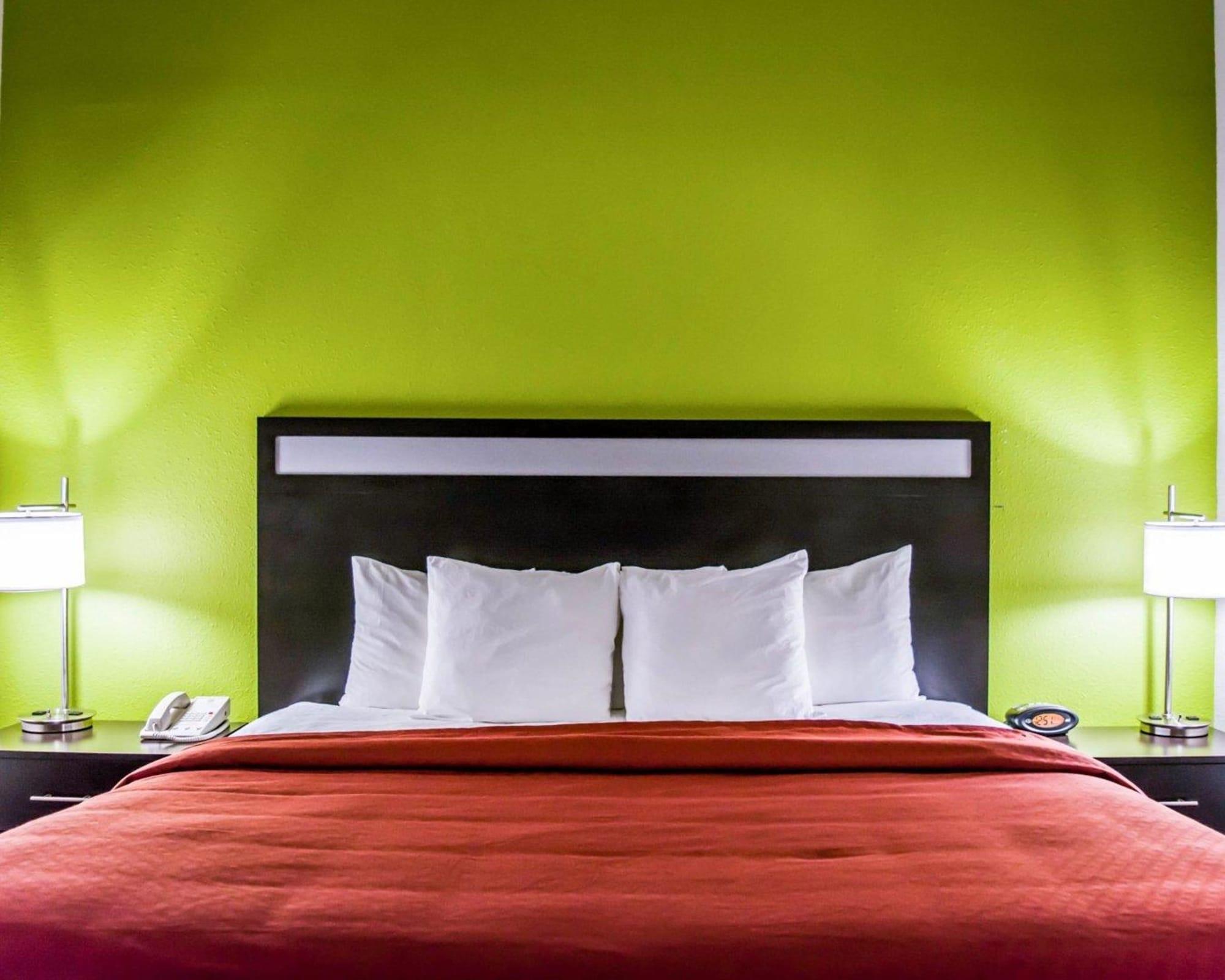 Quality Myers Airport I-75 Hotel