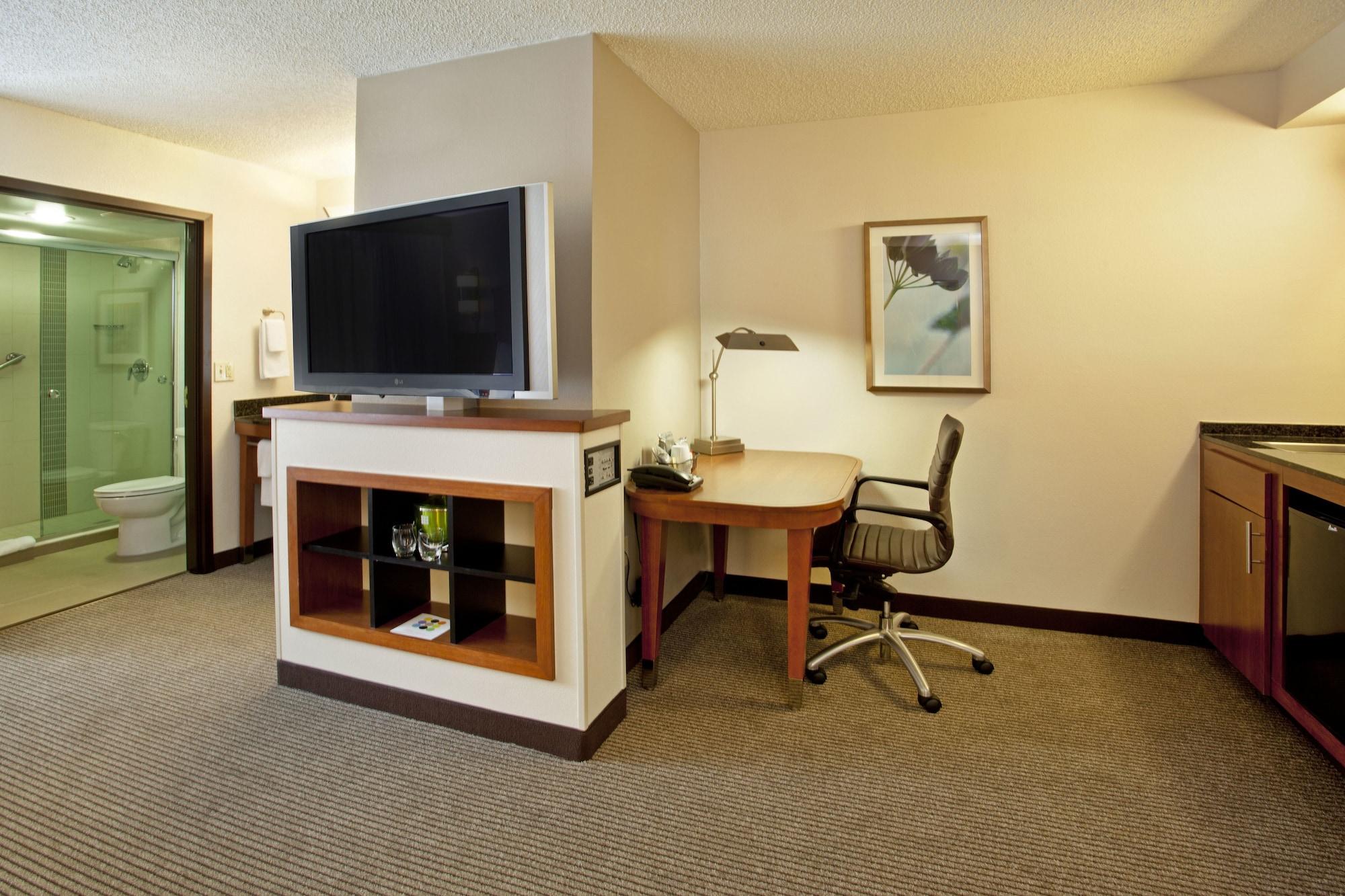 Hotel Hyatt Place Across From Universal Orlando