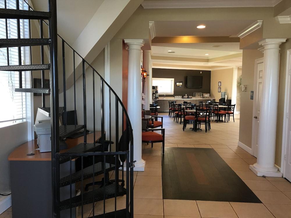 Travelodge By Wyndham Lakeland