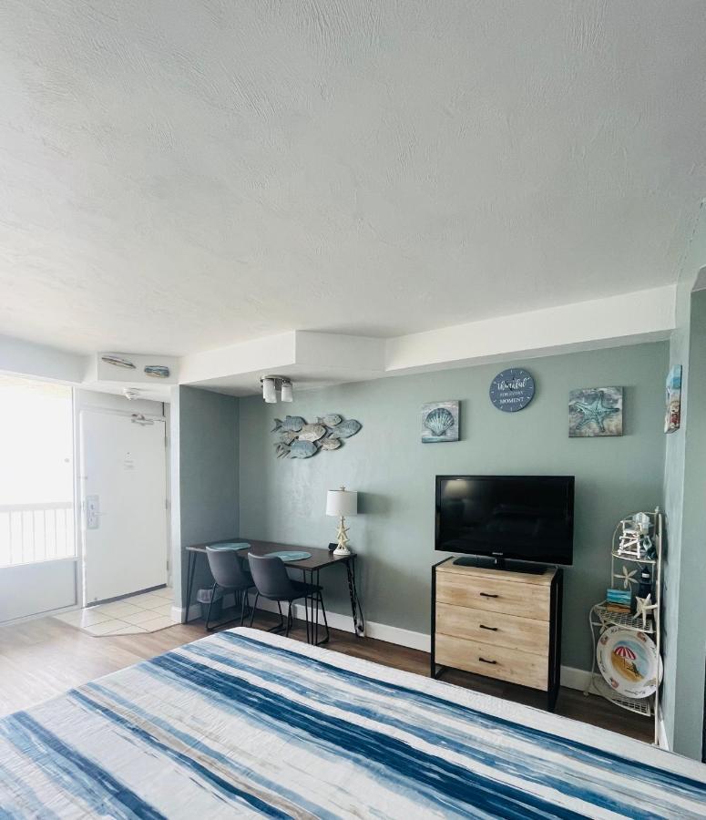 Daytona Oceanfront Condostudio