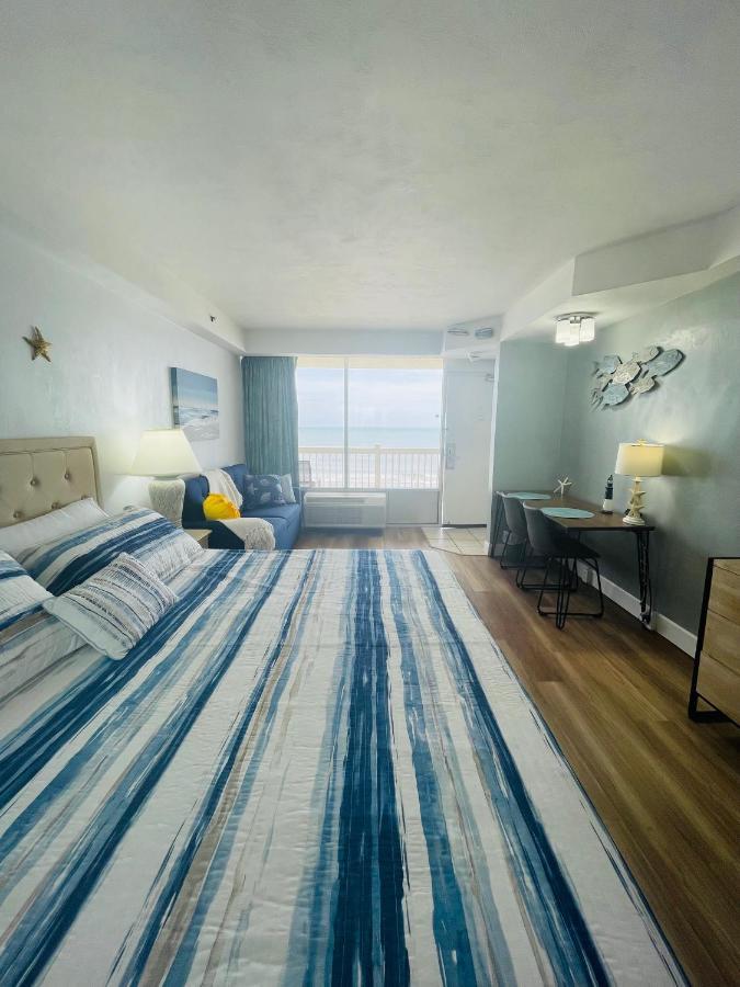 Daytona Oceanfront Condostudio Aparthotel 3*