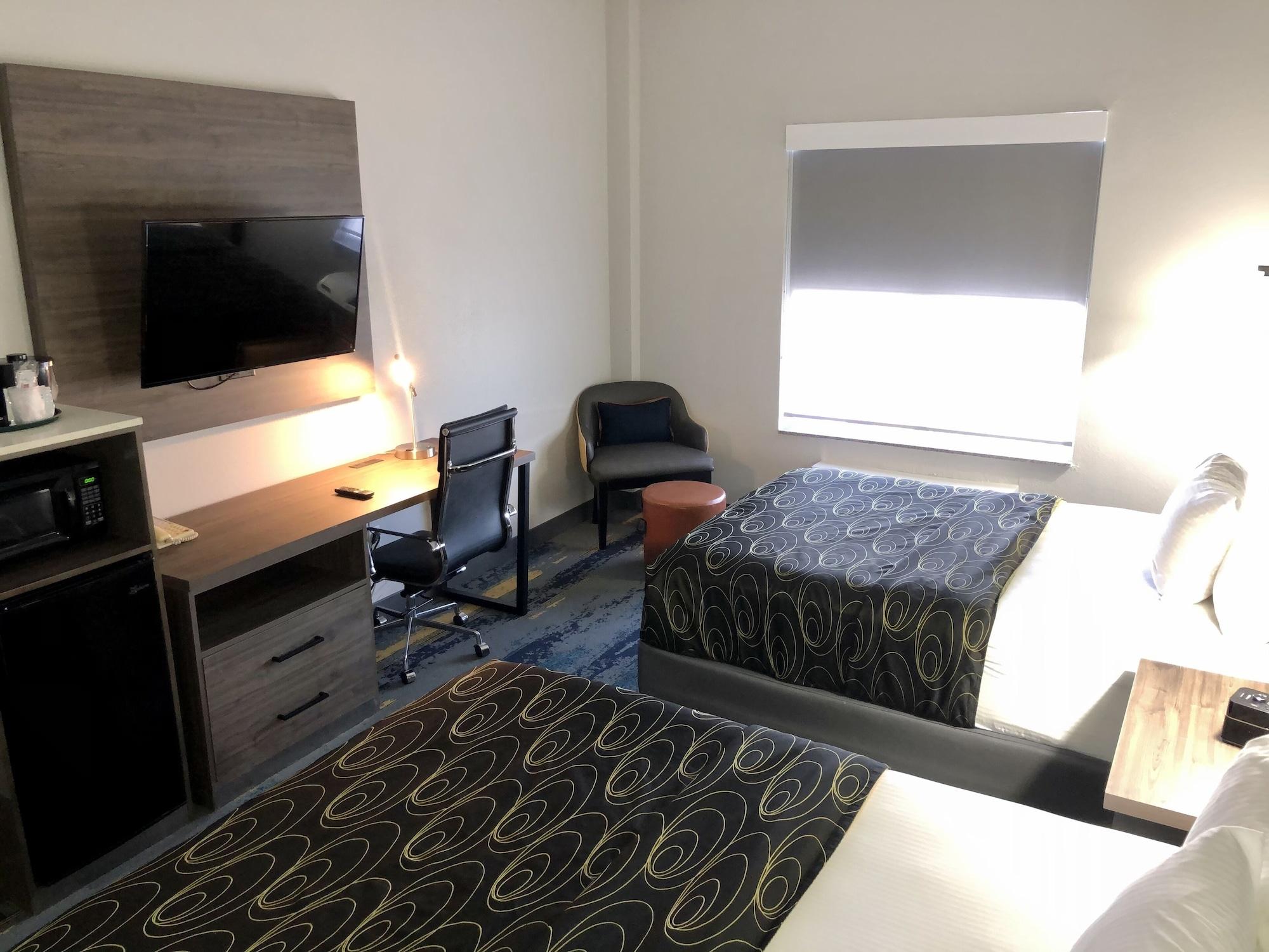 La Quinta By Wyndham Hotel