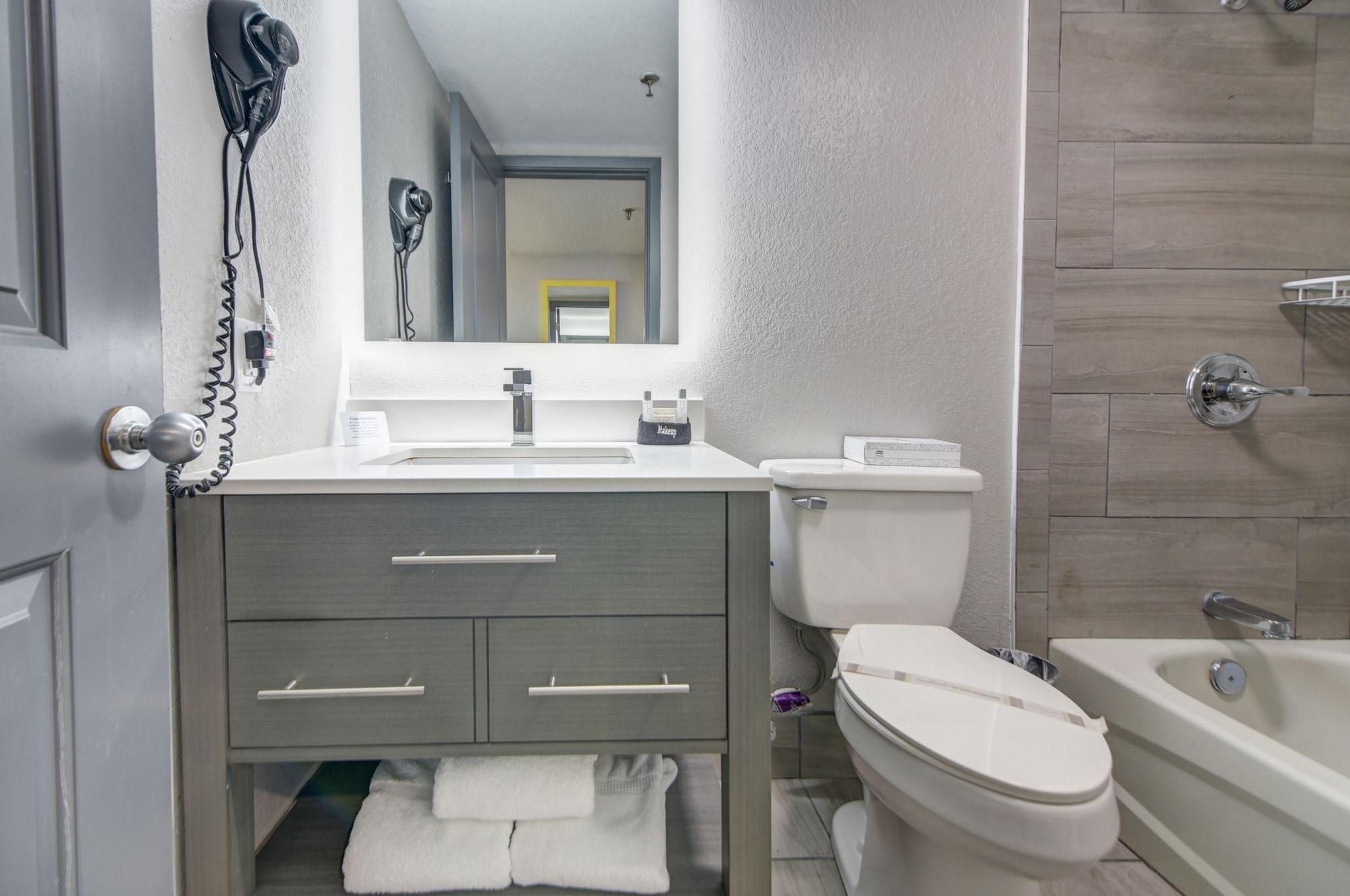 Hotel Emerald Coast & Fort Walton Beach