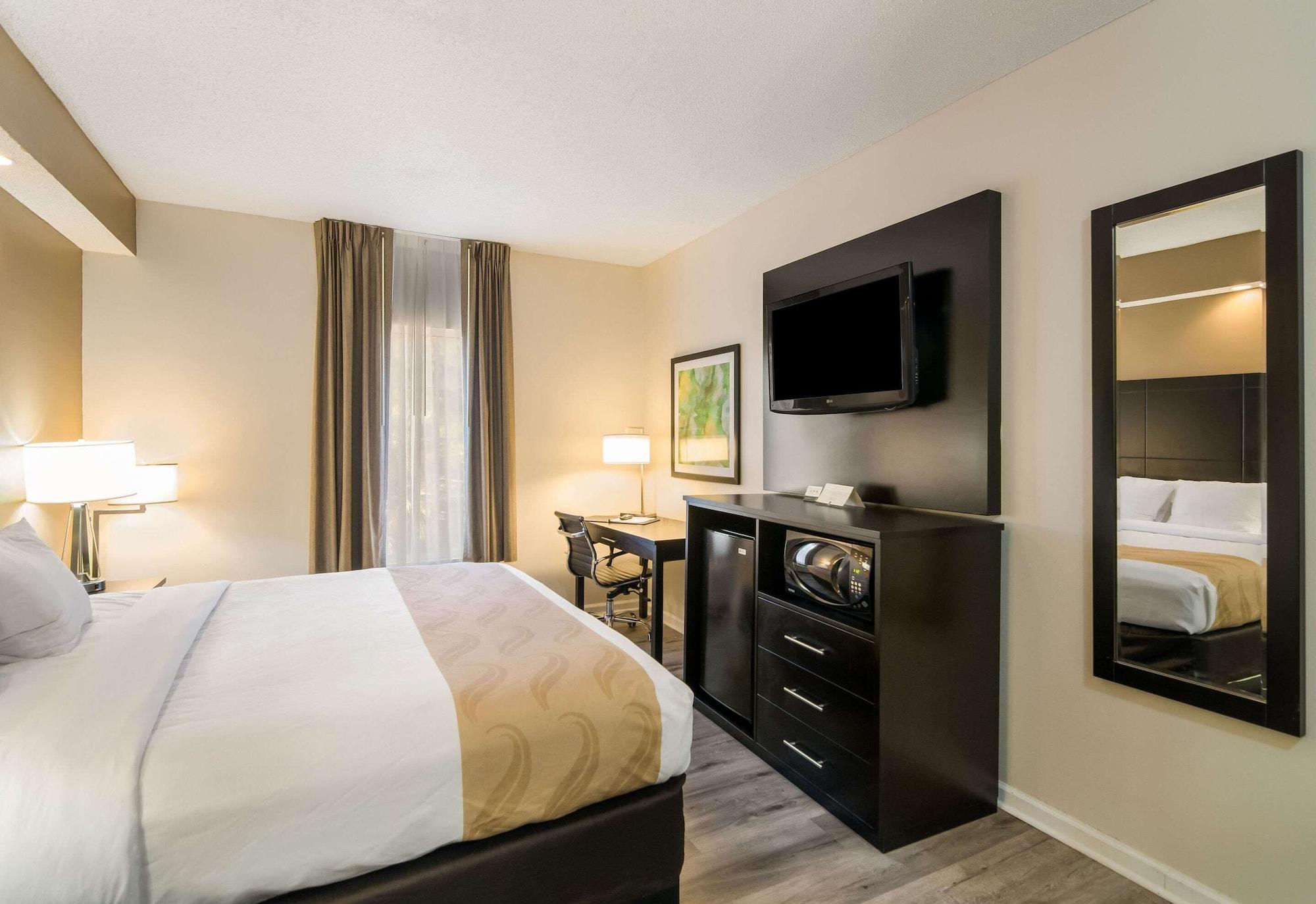Inn The White House 2*