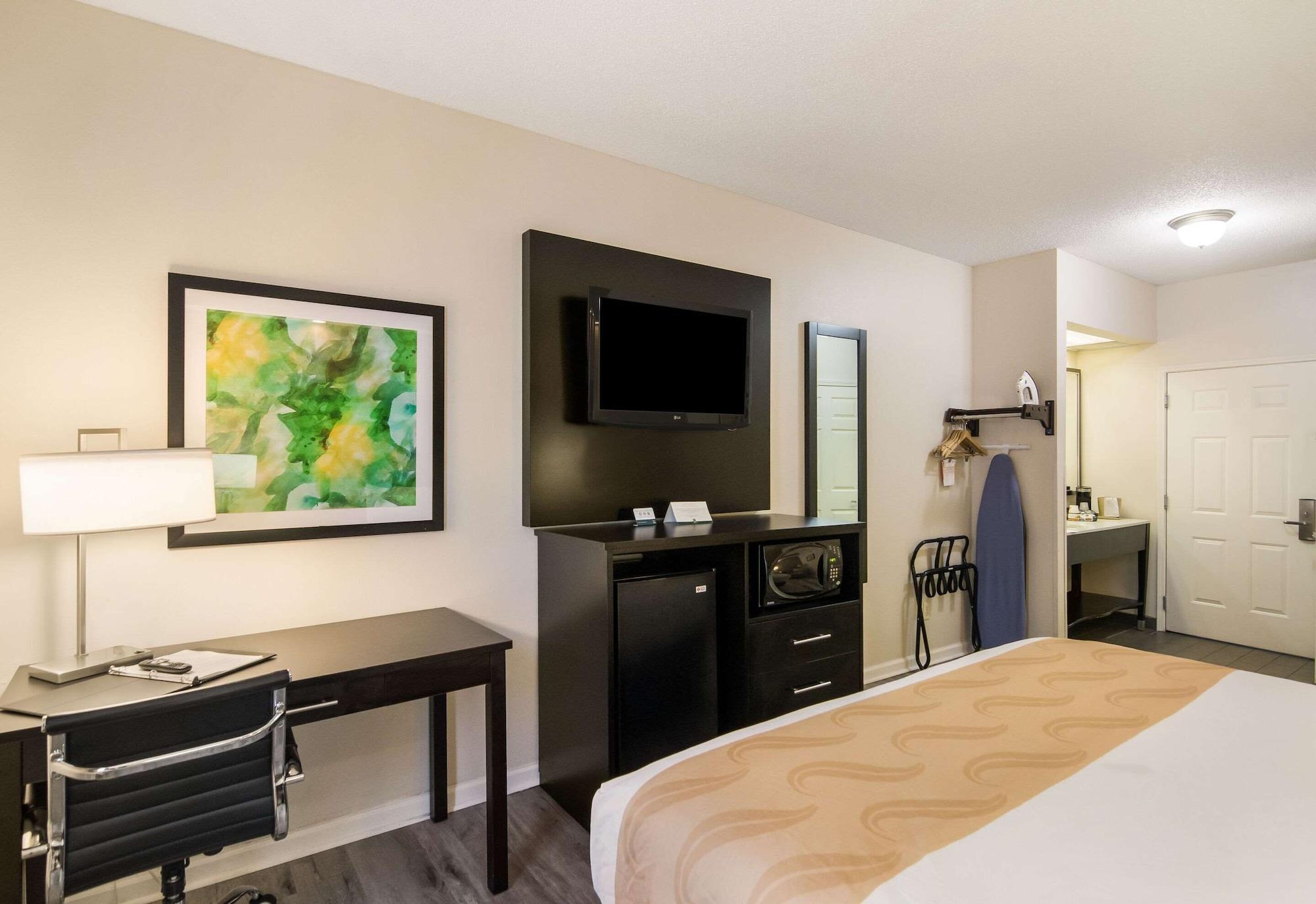 The White House 2* Crestview