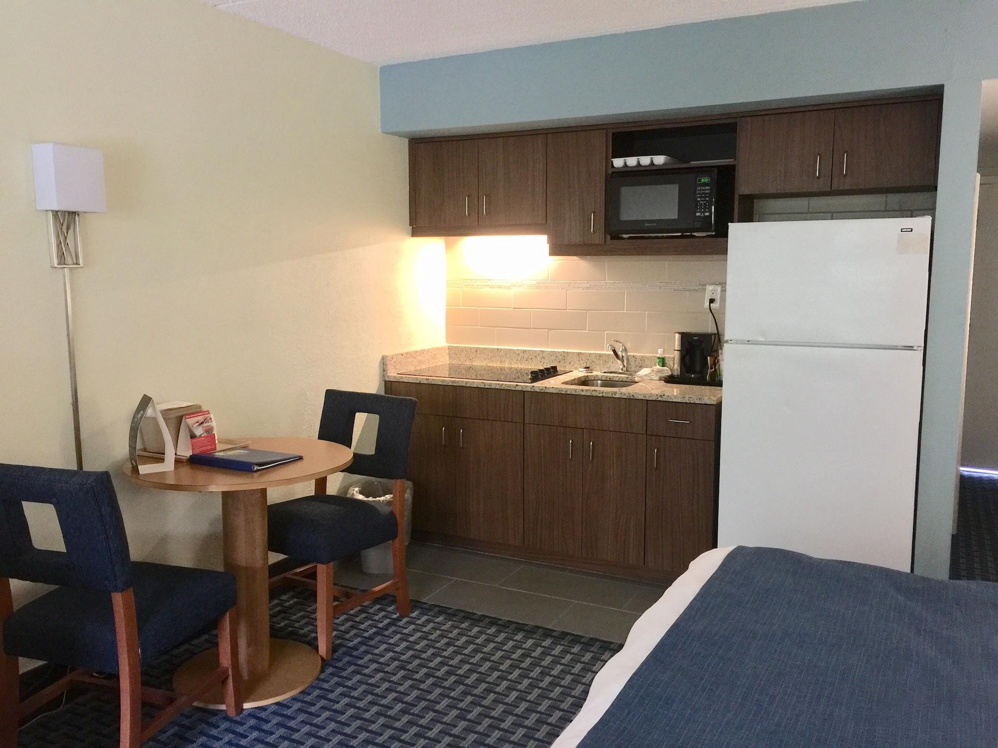 Motel Days By Wyndham Cocoa Port Canaveral Cocoa Beach