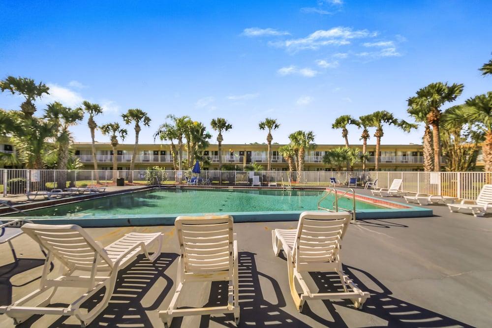 Days By Wyndham Daytona Speedway 2* Daytona Beach