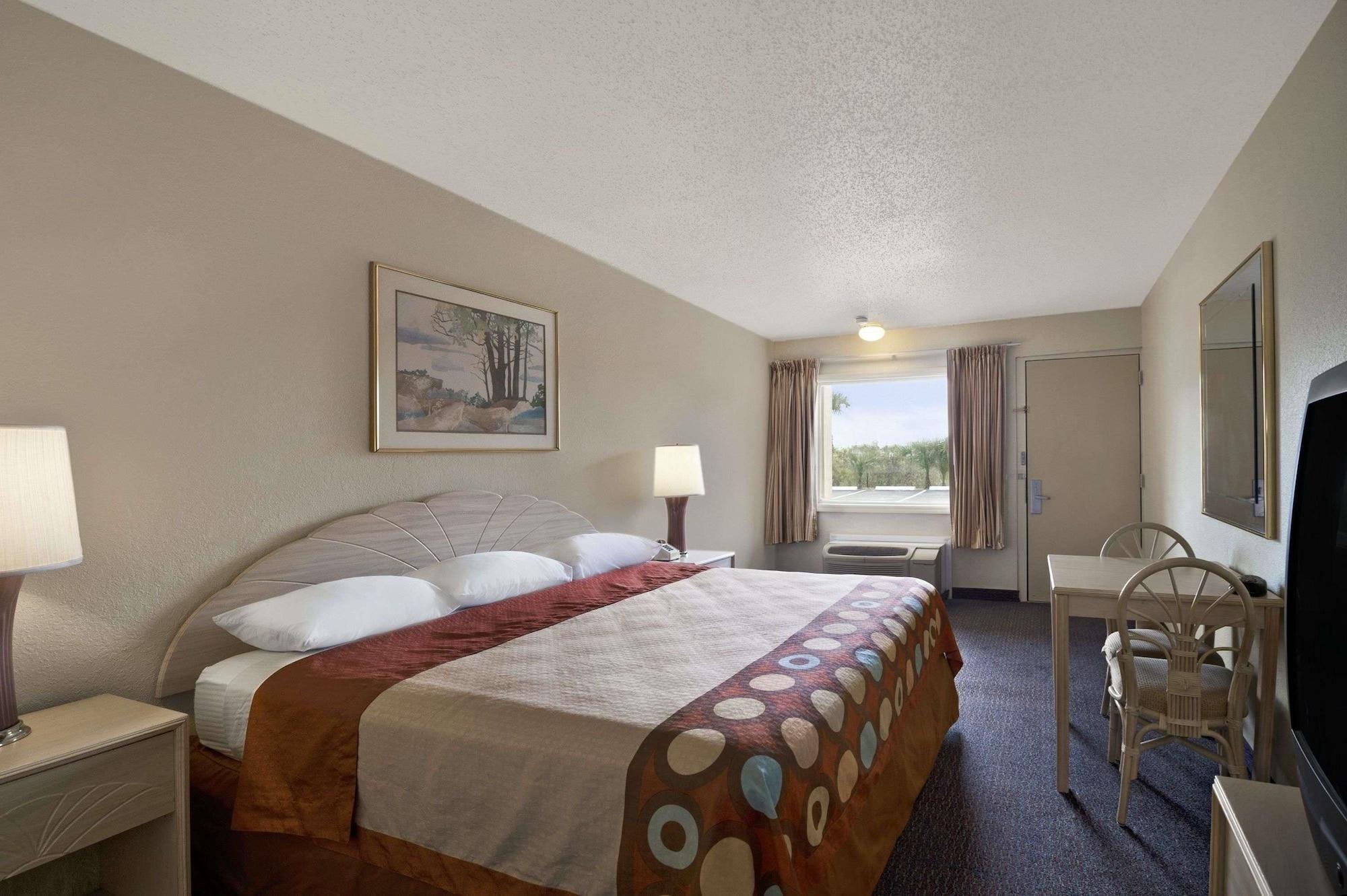 Super 8 By Wyndham Clearwater/us Hwy 19 N Clearwater
