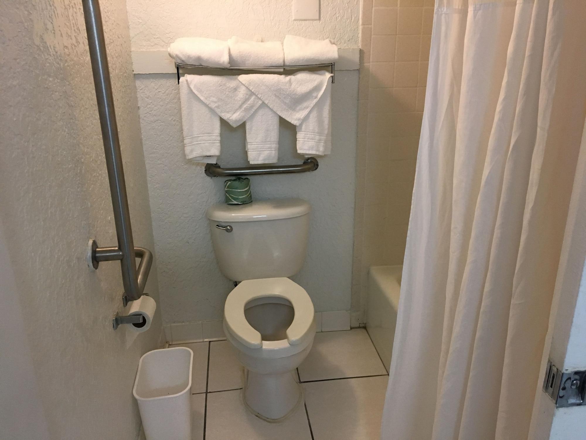 Days By Wyndham Pierce Midtown 2*