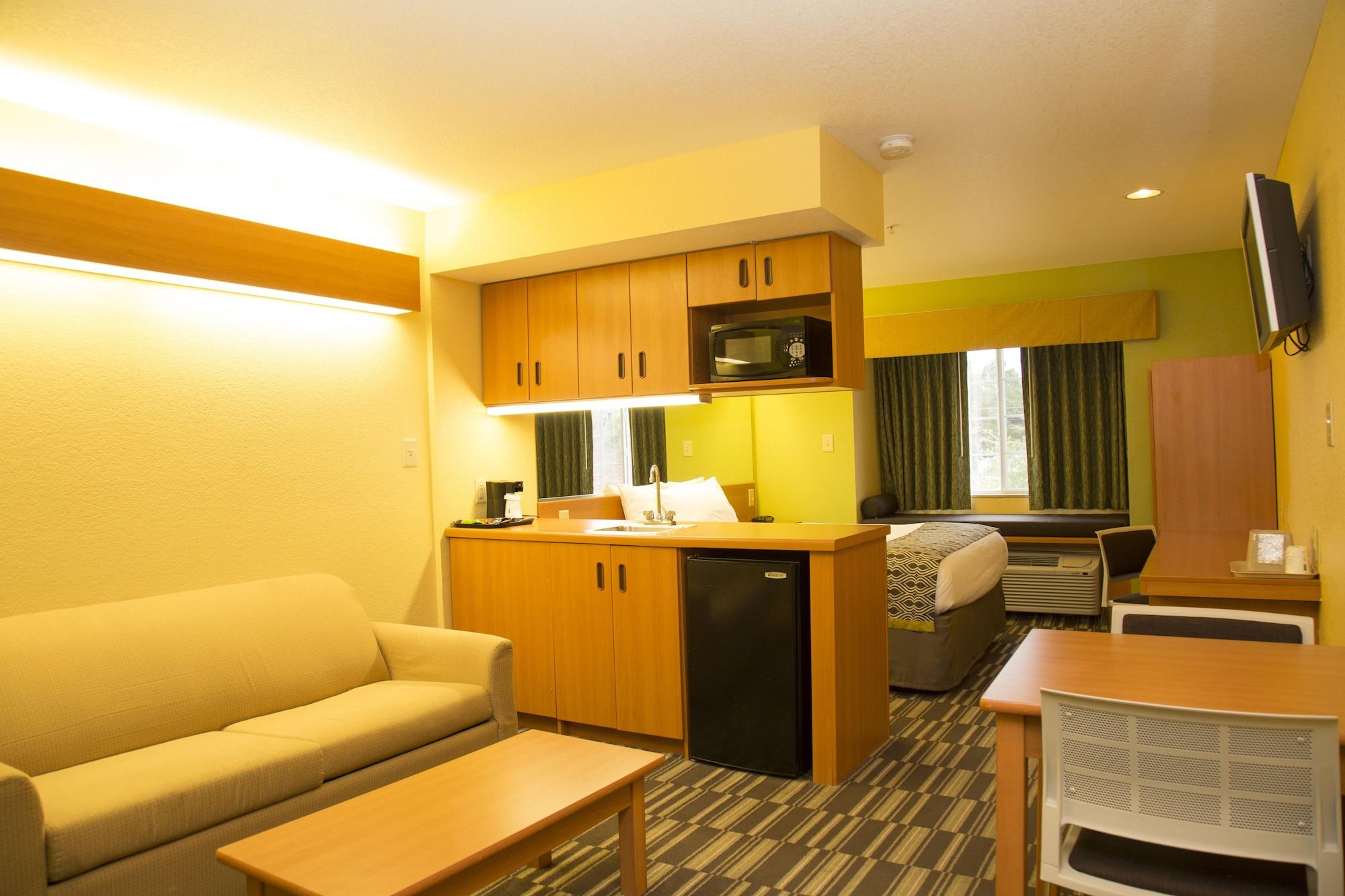 Hotel Microtel & By Wyndham Panama City
