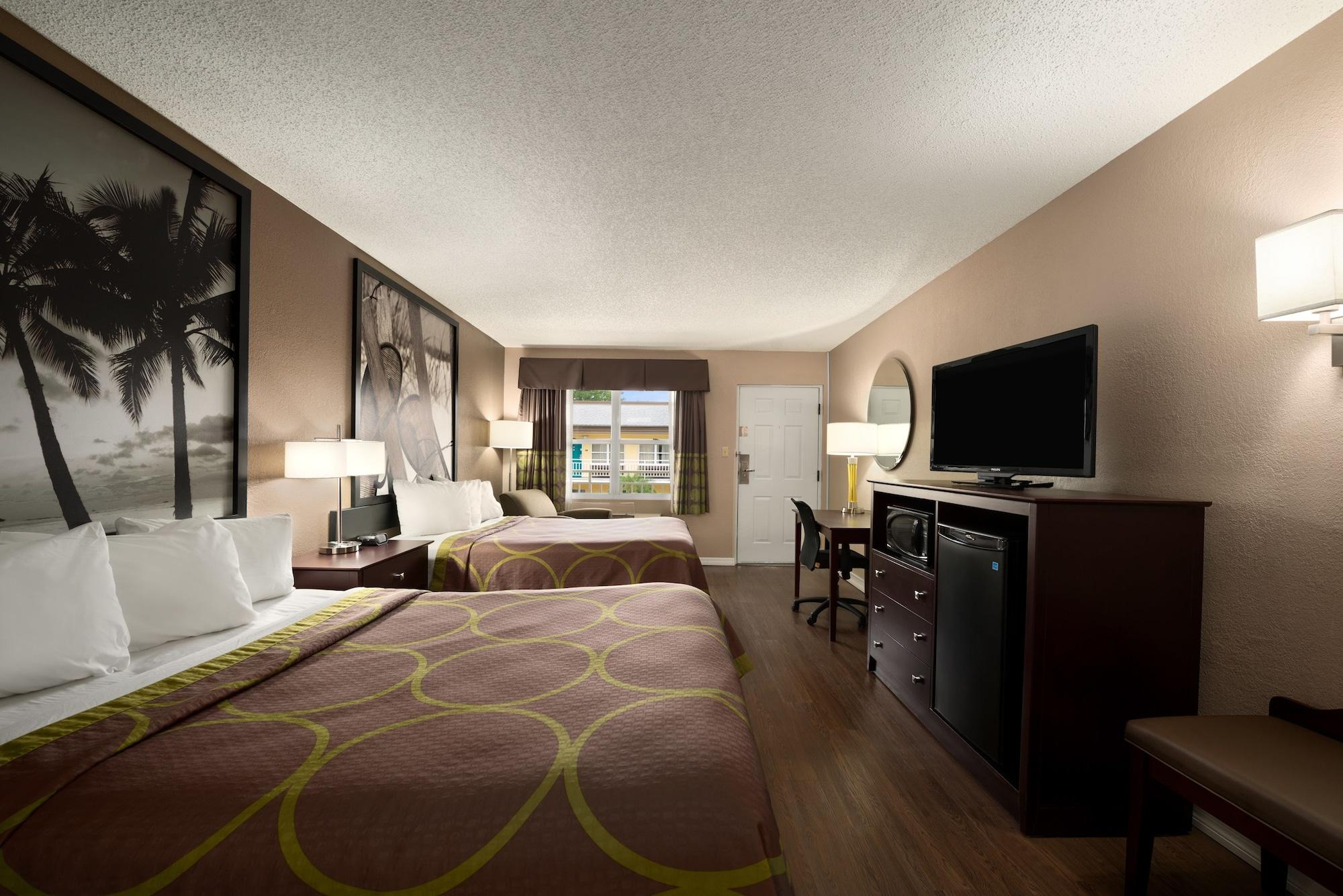 Motel Super 8 By Wyndham Bradenton Area
