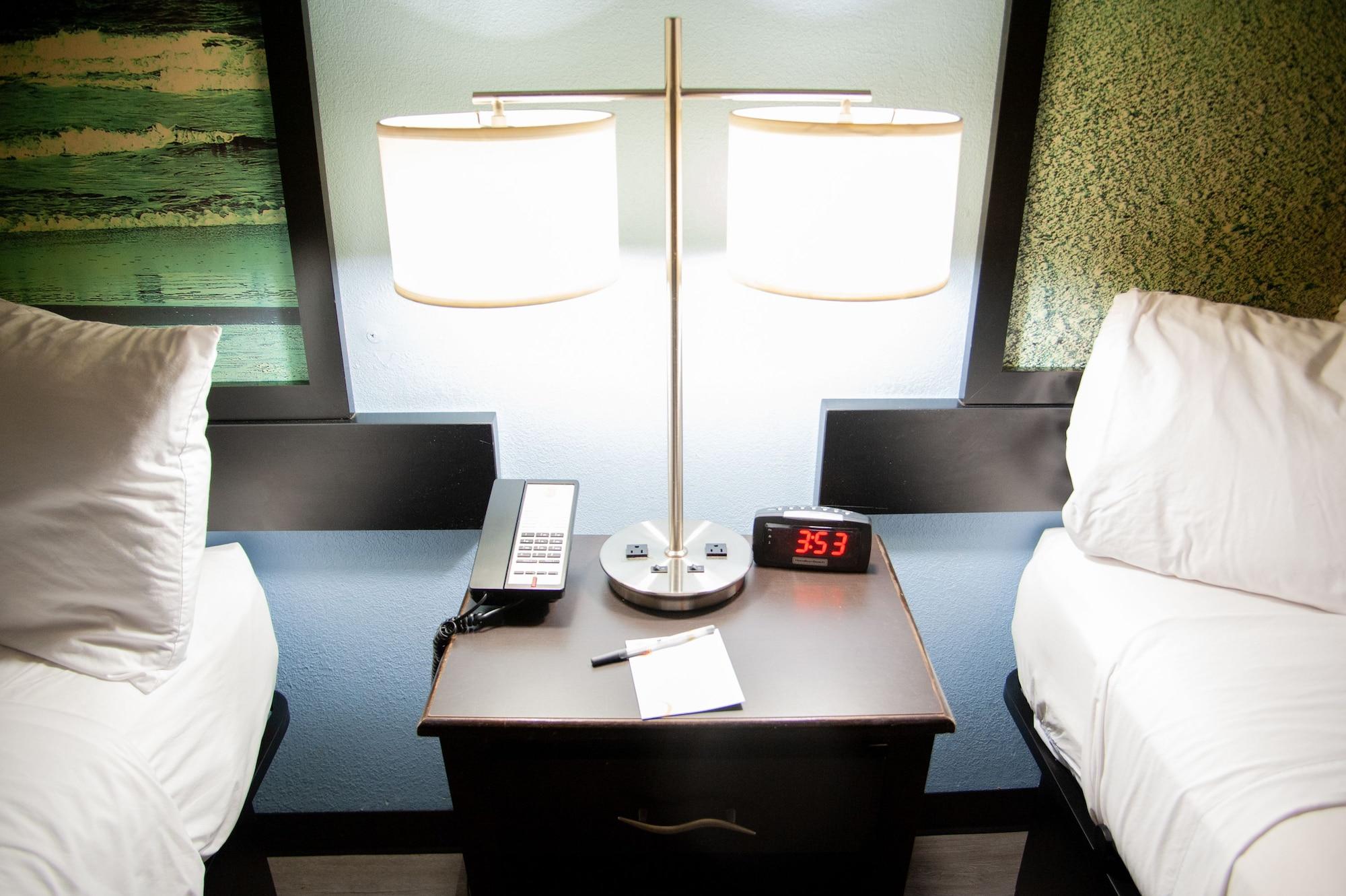 Opulent Oasis Hotel Crestview