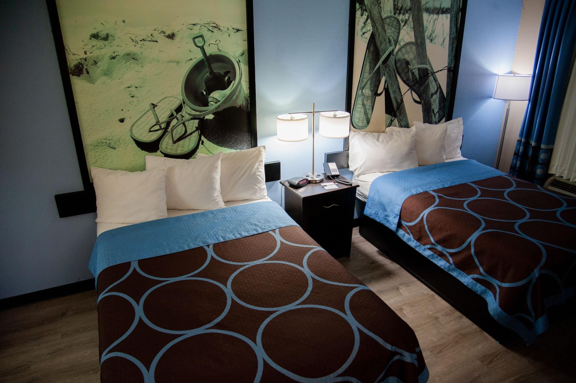 Hotel Opulent Oasis
