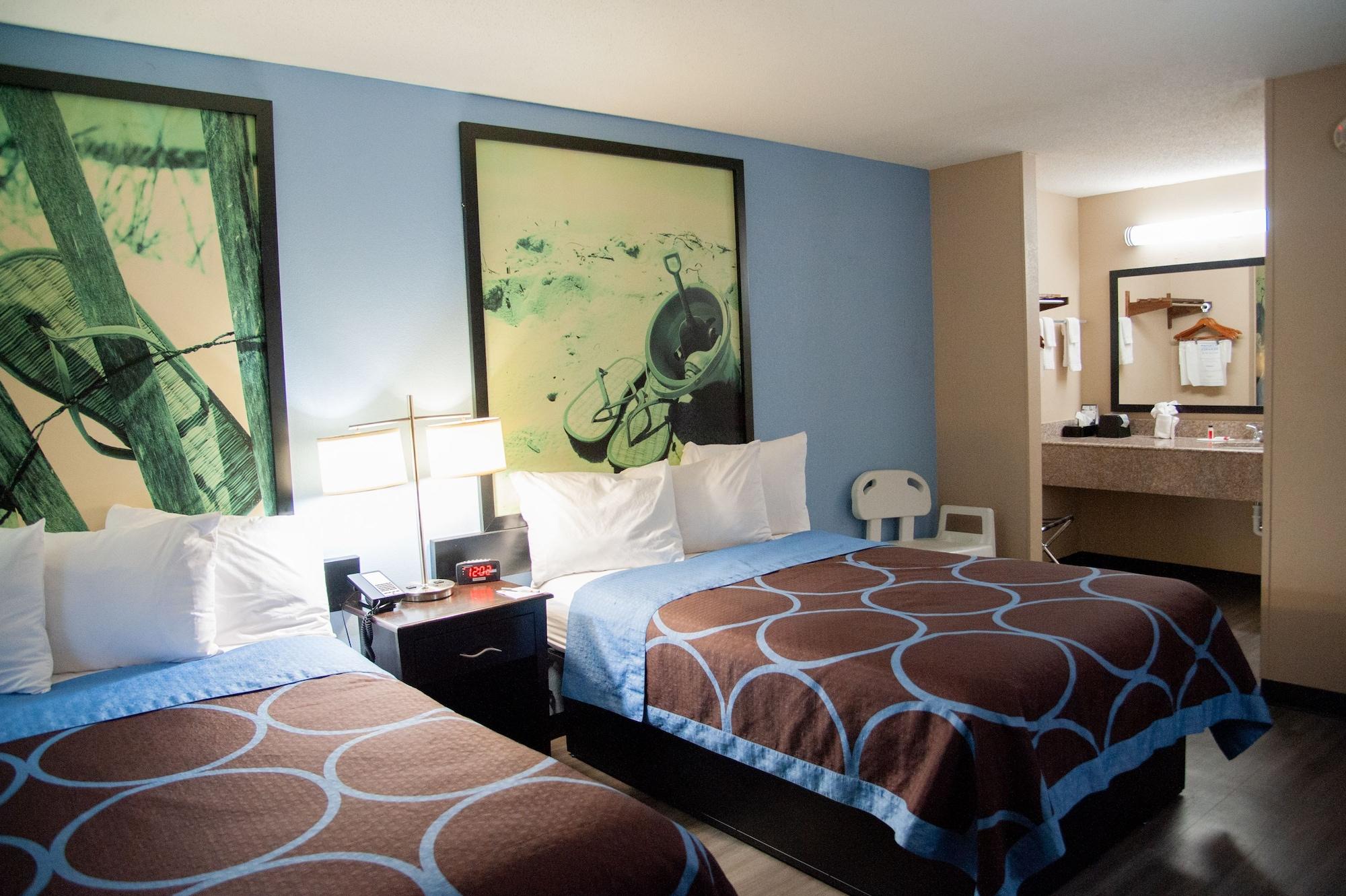 Hotel Opulent Oasis