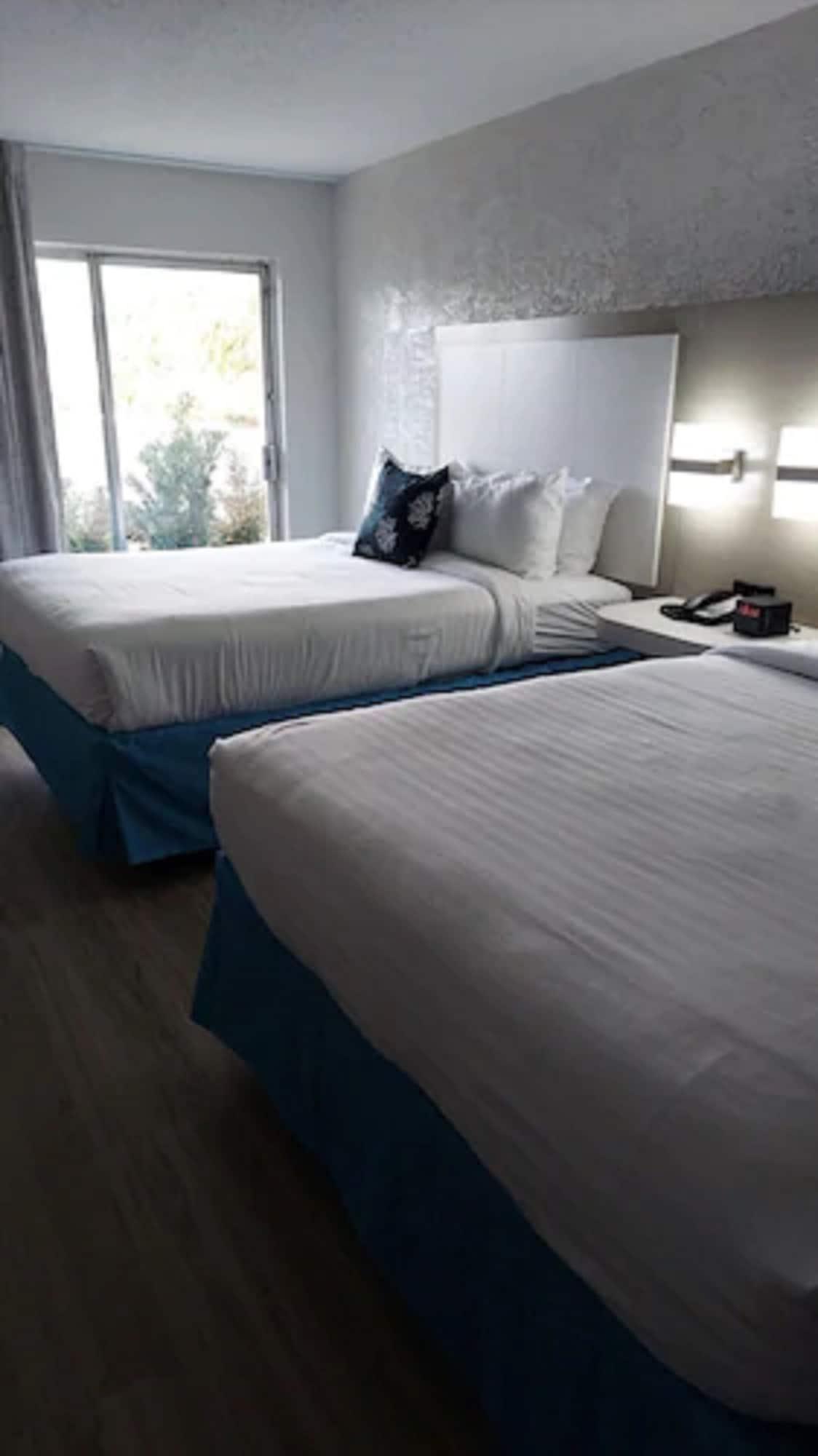 Hotel On Harbor, Ascend Collection 3*