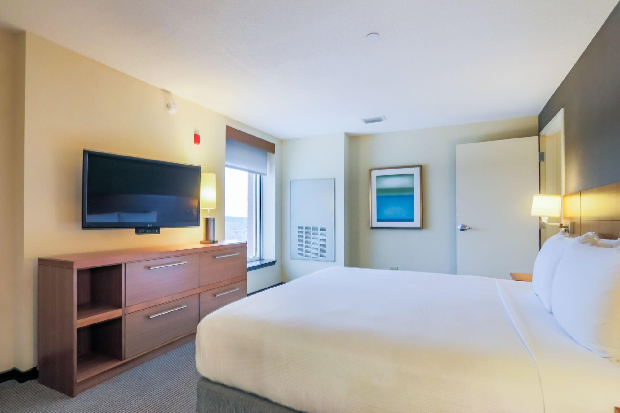 Hyatt Place Airport Hotel Pensacola