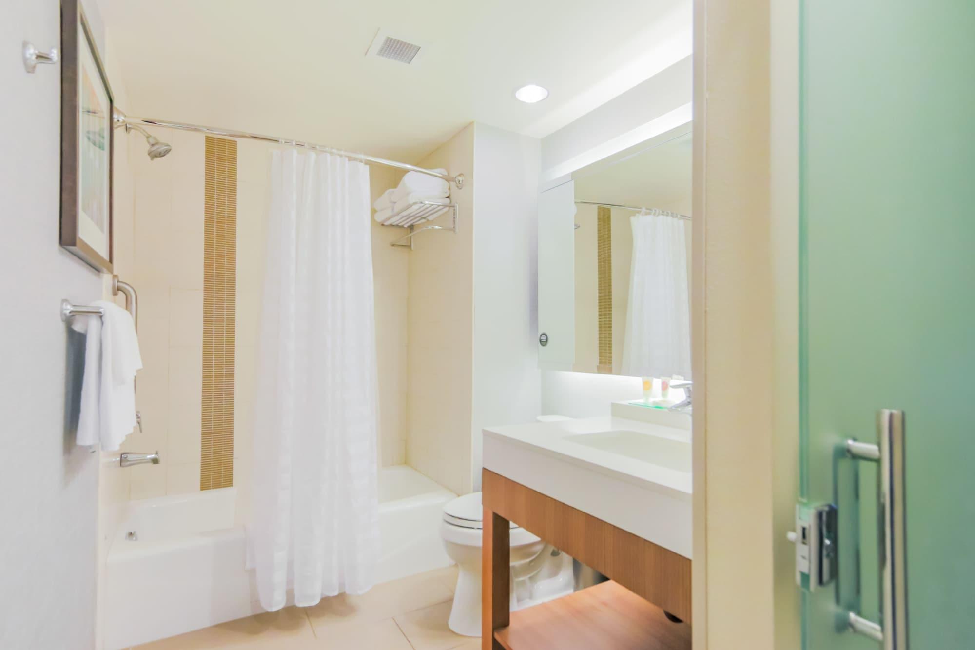 Hyatt Place Airport Hotel 3*